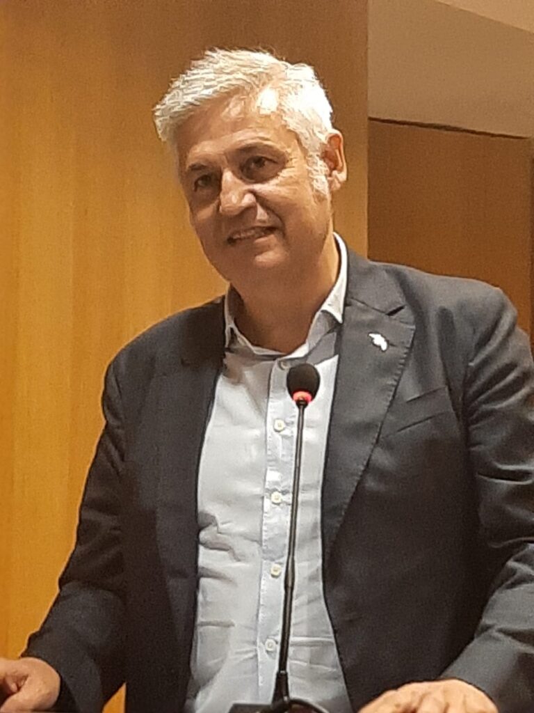 Josep Vicent Navarro en l'homenage a Anfós Ramon en Lo Rat Penat
