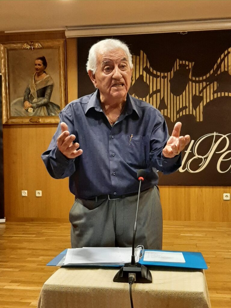 Remigi Pons en l'homenage a Anfós Ramon en Lo Rat Penat